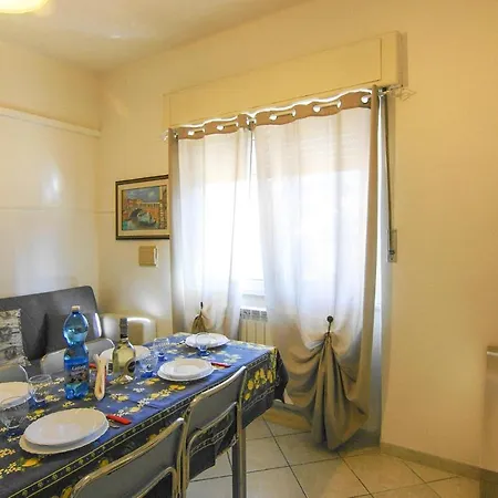 Stunning In With Wifi And 1 Bedrooms Apartment Fiumaretta di Ameglia