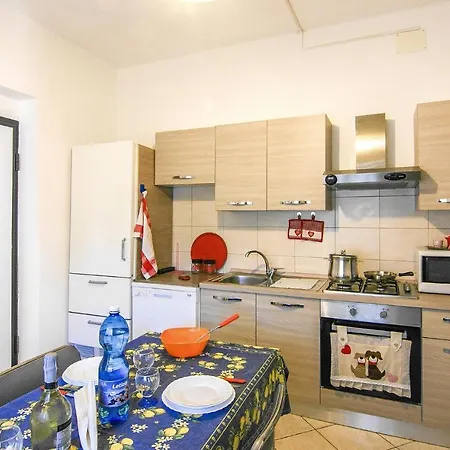 Stunning In With Wifi And 1 Bedrooms Lägenhet